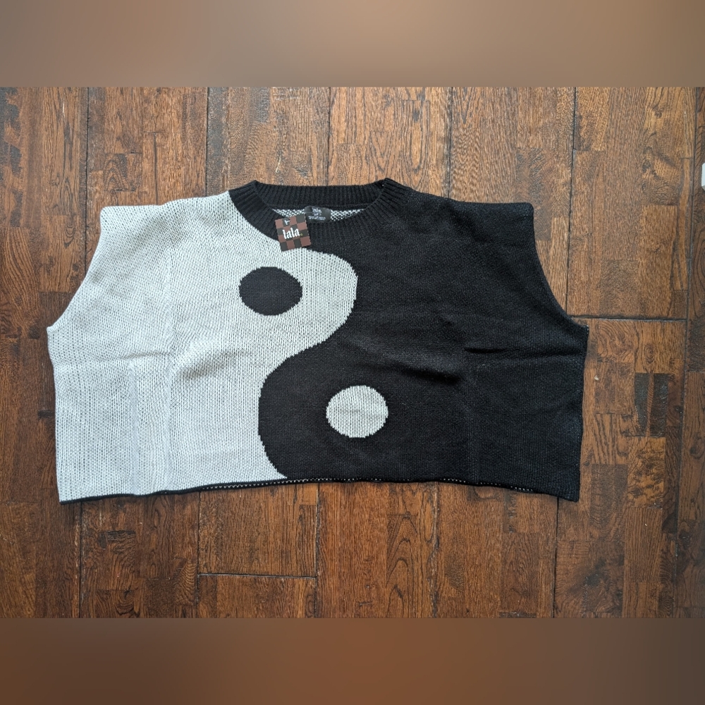 NWT (Sold Out Online) Dressed In Lala Yin And Yang Sweater (S/M) - Picture 5 of 5